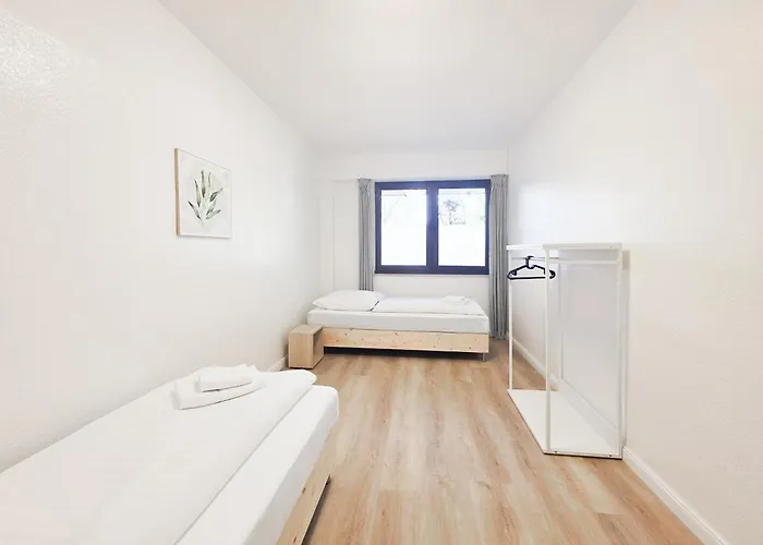 Apartman Tolstov - 3 - Kitchen - Dining Area - 25 Min Messe Dus